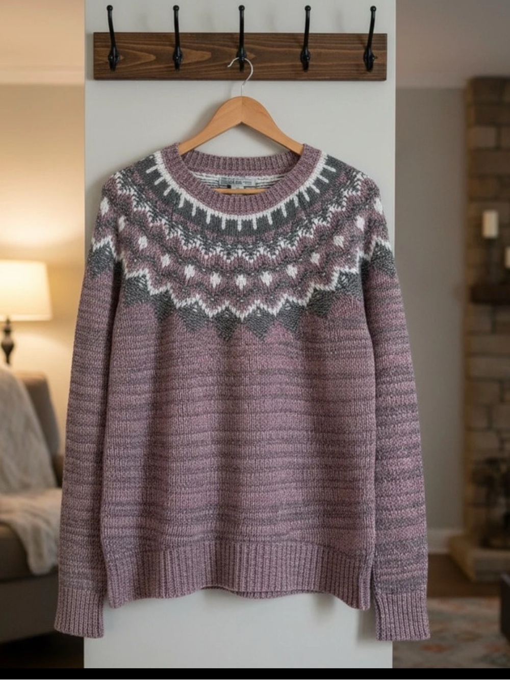 Bass Mauve Fair Isle Crewneck Sweater with Gray & Cream Yoke M